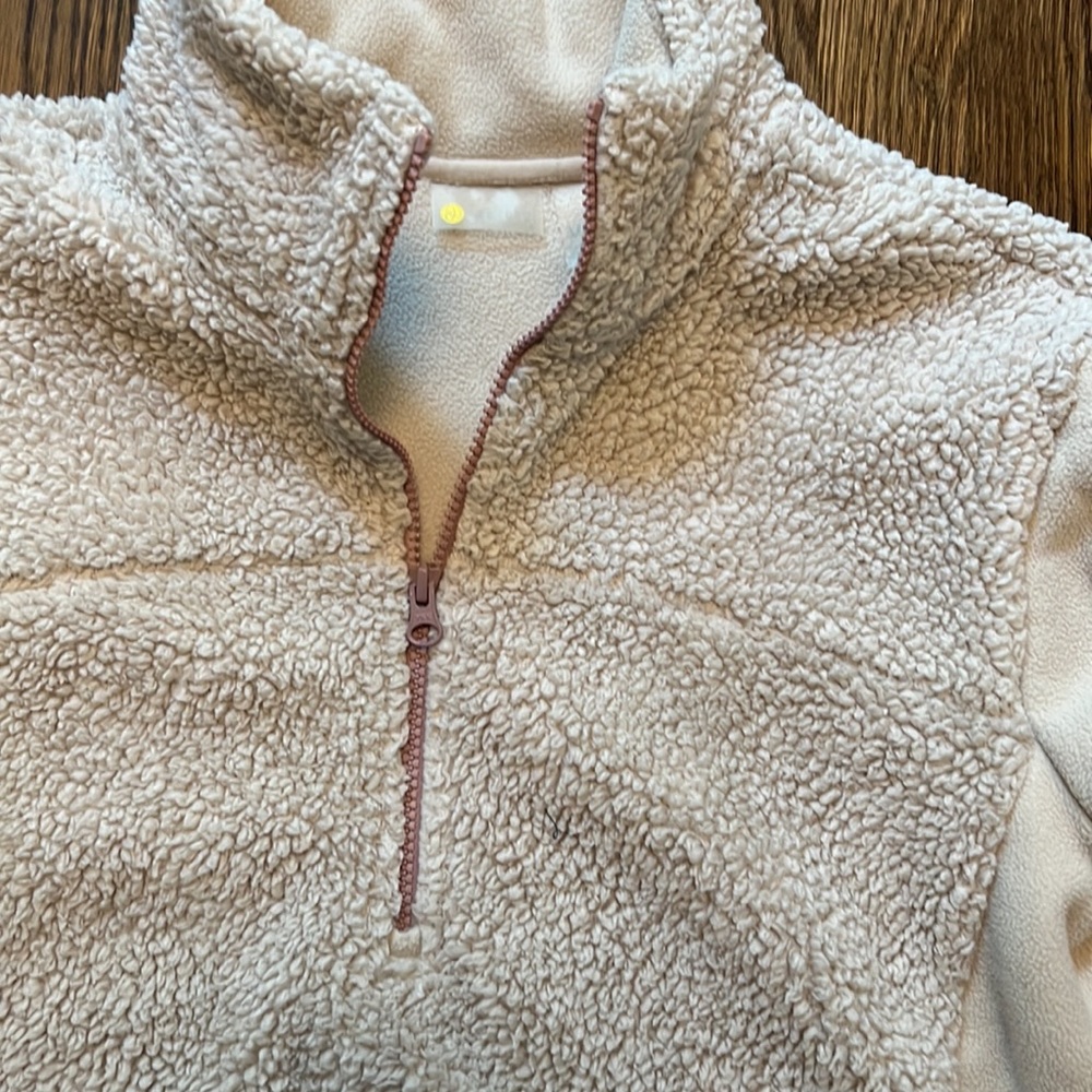 Zella Fleece and Faux Shearling 1/4-zip Pullover. Size medium - Picture 4 of 7